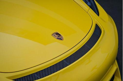 2016 Porsche Cayman GT4