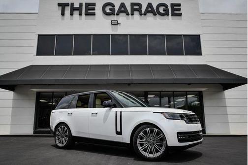 2025 Land Rover Range Rover P400 SE