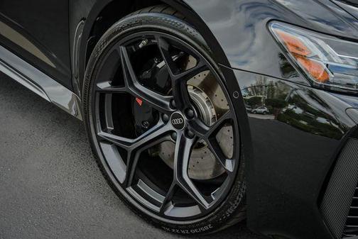 2024 Audi RS 6 Avant 4.0T quattro performance