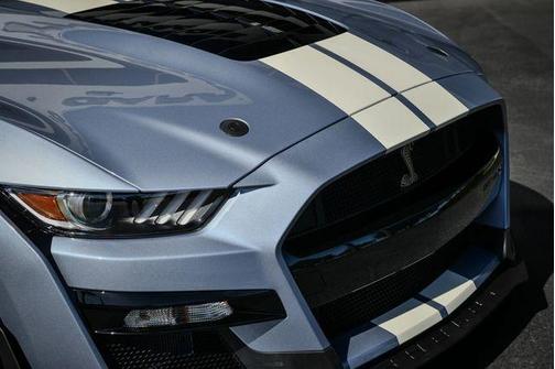 2022 Ford Shelby GT500 Base