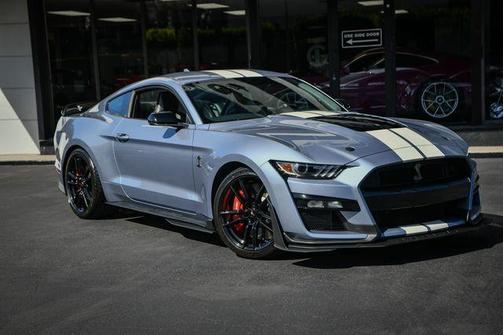 2022 Ford Shelby GT500 Base