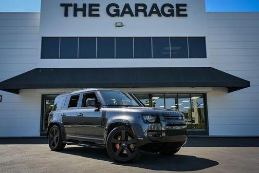 2024 Land Rover Defender P400 X-Dynamic SE