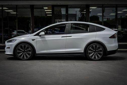 2022 Tesla Model X Plaid