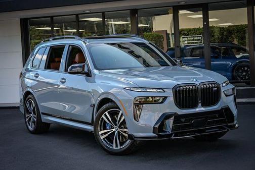 2025 BMW X7 M60i