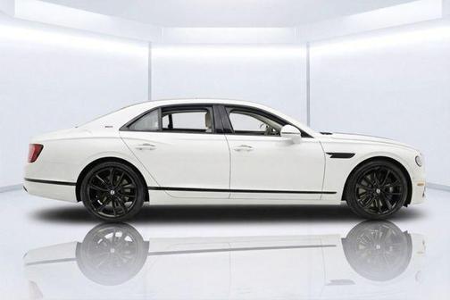 Glacier White 2024 Bentley Flying Spur V8