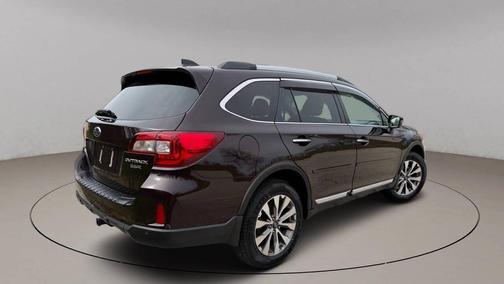 Brilliant Brown Pearl 2017 Subaru Outback 3.6R Touring