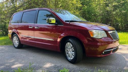 2014 Chrysler Town & Country Limited