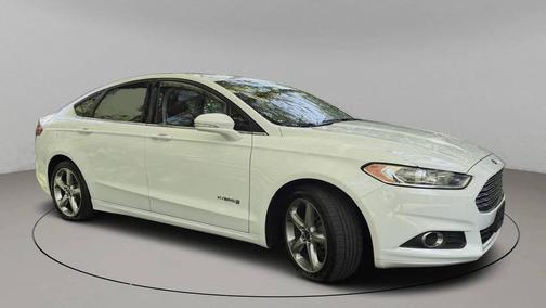 Oxford White 2014 Ford Fusion Hybrid SE