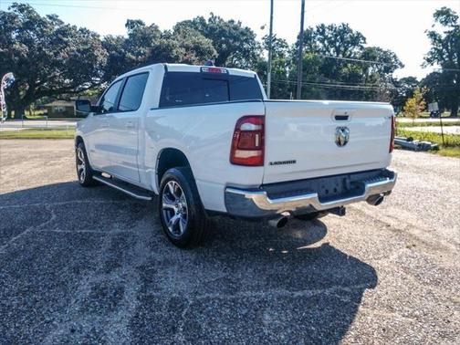 2024 RAM 1500 Laramie Crew Cab 4x2 57' Box