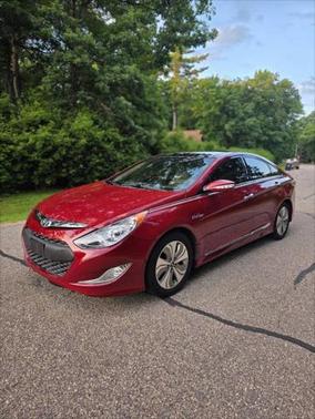 2015 Hyundai SONATA Hybrid Limited