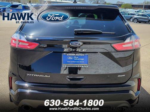 2022 Ford Edge Titanium