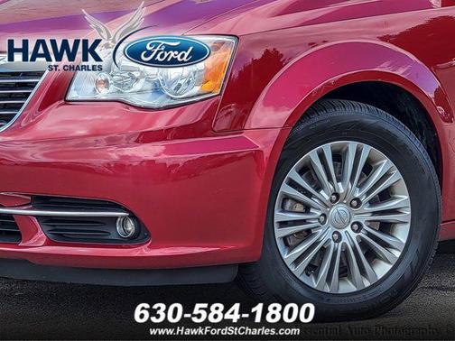 2016 Chrysler Town & Country Touring-L