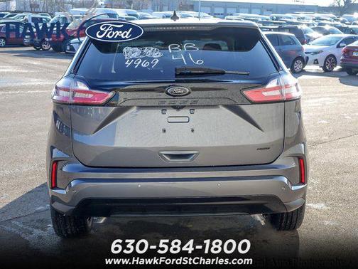 Carbonized Gray Metallic 2024 Ford Edge SE
