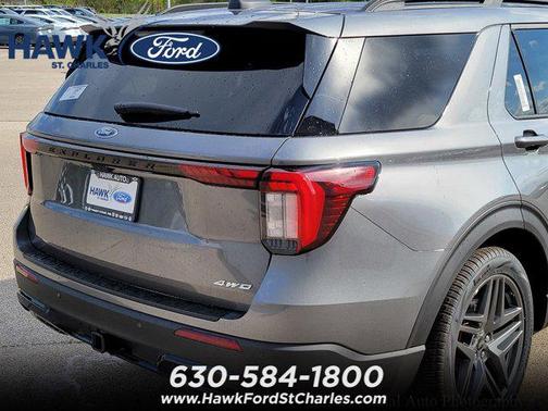 Carbonized Gray Metallic 2026 Ford Explorer ST-Line