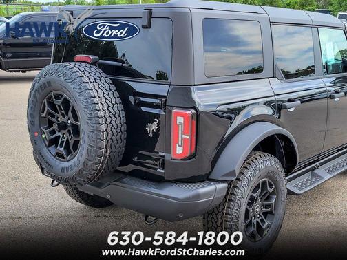 Shadow Black 2026 Ford Bronco Badlands