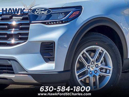 Space White Metallic 2026 Ford Explorer Active