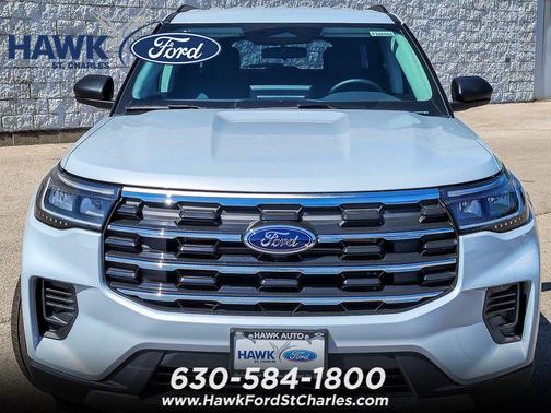 Space White Metallic 2026 Ford Explorer Active
