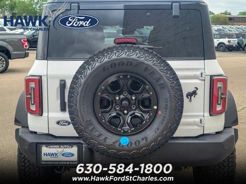 Oxford White 2026 Ford Bronco Outer Banks