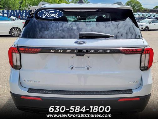 Space White Metallic 2026 Ford Explorer Active