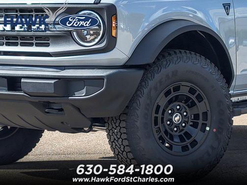 Avalanche Gray 2026 Ford Bronco Base