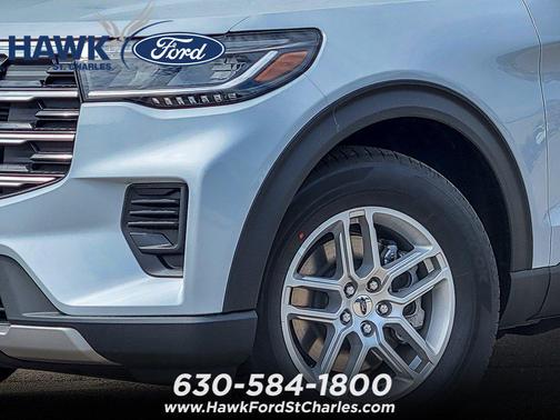 Space White Metallic 2026 Ford Explorer Active