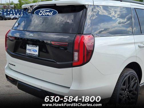 Star White Metallic Tri-Coat 2026 Ford Expedition Platinum