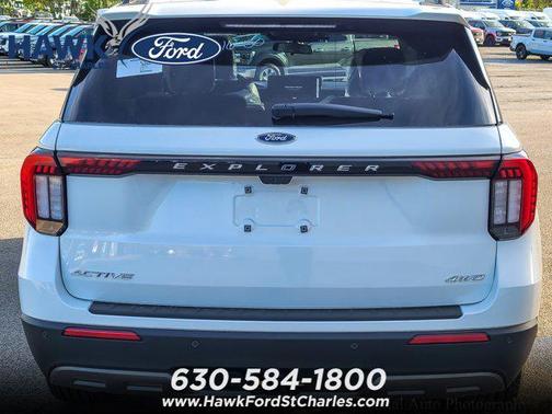 Star White Metallic Tri-Coat 2026 Ford Explorer Active