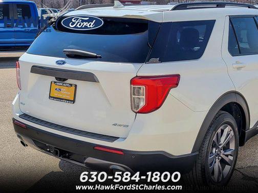 Star White Metallic Tri-Coat 2023 Ford Explorer XLT