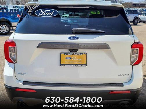 Star White Metallic Tri-Coat 2023 Ford Explorer XLT