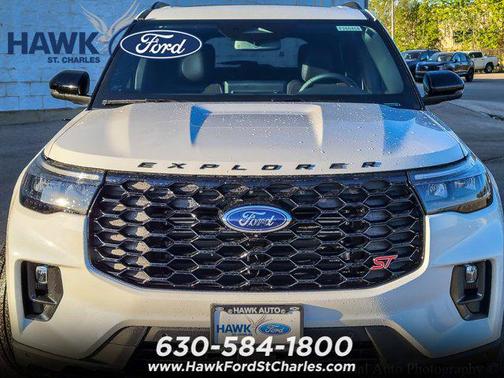 Star White Metallic Tri-Coat 2026 Ford Explorer ST