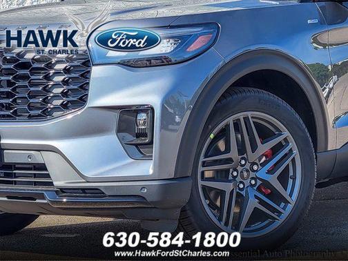 2025 Ford Explorer ST-Line
