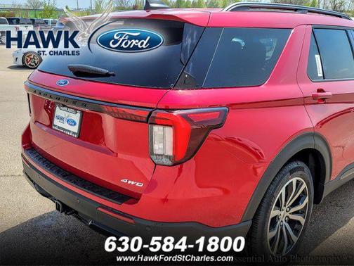 2025 Ford Explorer ST-Line