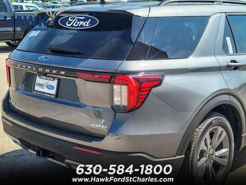 Carbonized Gray Metallic 2026 Ford Explorer Active