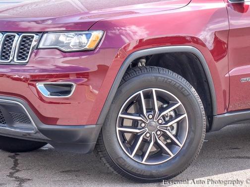 Photo 3 of 32 of 2022 Jeep Grand Cherokee Limited