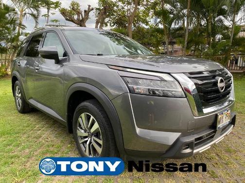 Gun Metallic 2023 Nissan Pathfinder SL