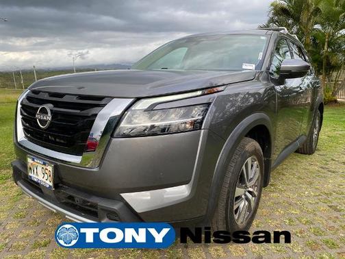 Gun Metallic 2023 Nissan Pathfinder SL