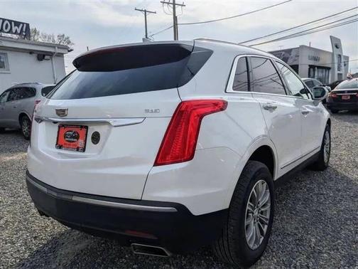 Crystal White Tricoat 2018 Cadillac XT5 Luxury