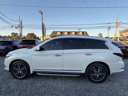 2017 INFINITI QX60 Base