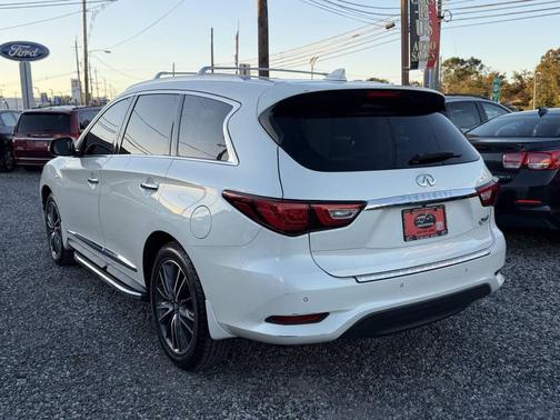2017 INFINITI QX60 Base