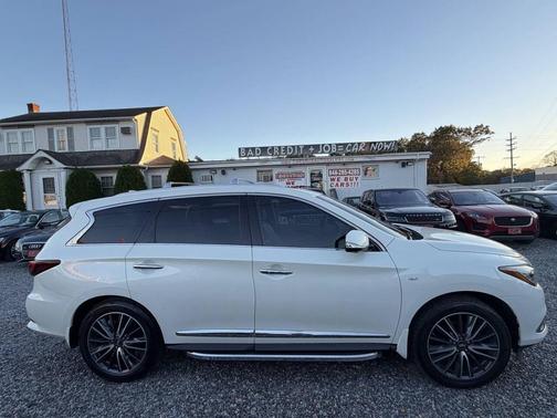 2017 INFINITI QX60 Base
