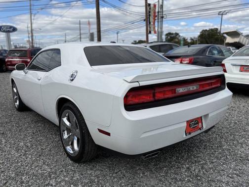 2012 Dodge Challenger SXT