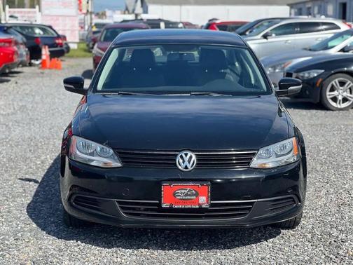 Black Uni 2011 Volkswagen Jetta SE