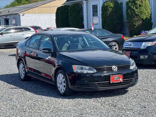 Black Uni 2011 Volkswagen Jetta SE
