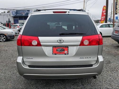 2006 Toyota Sienna LE