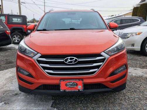 2017 Hyundai TUCSON SE