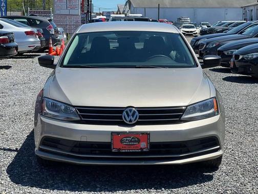 Tan 2016 Volkswagen Jetta 1.4T SE