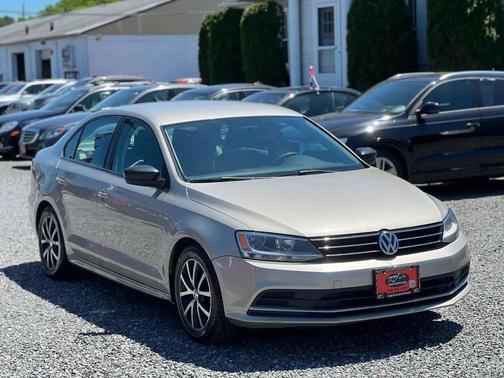 Tan 2016 Volkswagen Jetta 1.4T SE