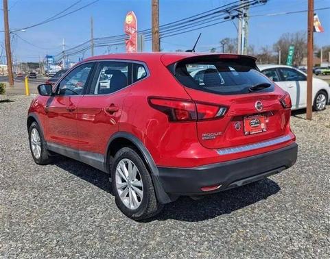 Palatial Ruby 2018 Nissan Rogue Sport S