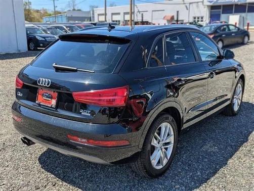 Black 2017 Audi Q3 2.0T Premium
