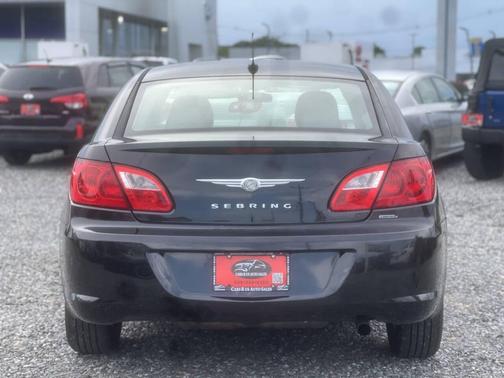 2010 Chrysler Sebring Base